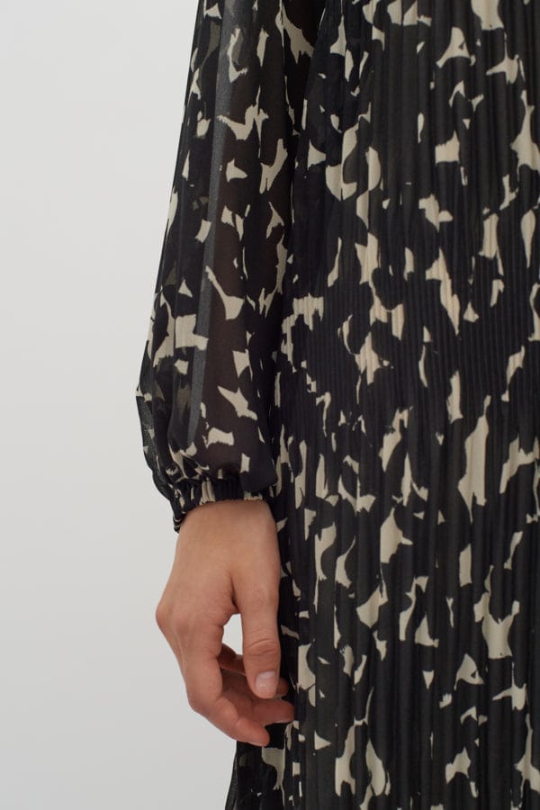 Lendraiw Short Dress Graphic Plisse Strokes | Kjoler | Smuk - Dameklær på nett