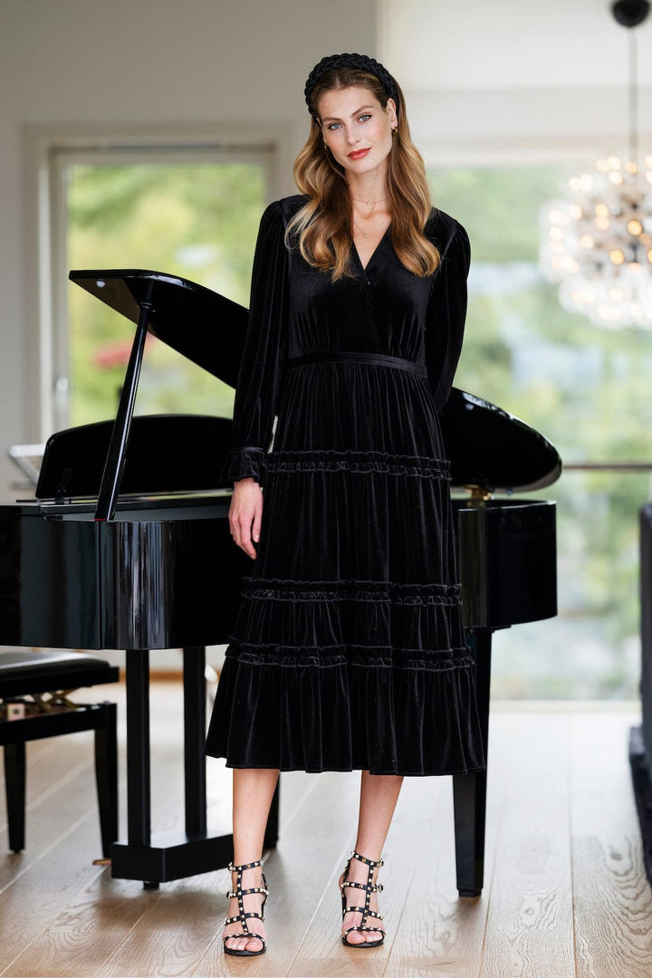 Lilliana Dress Black | Kjoler | Smuk - Dameklær på nett