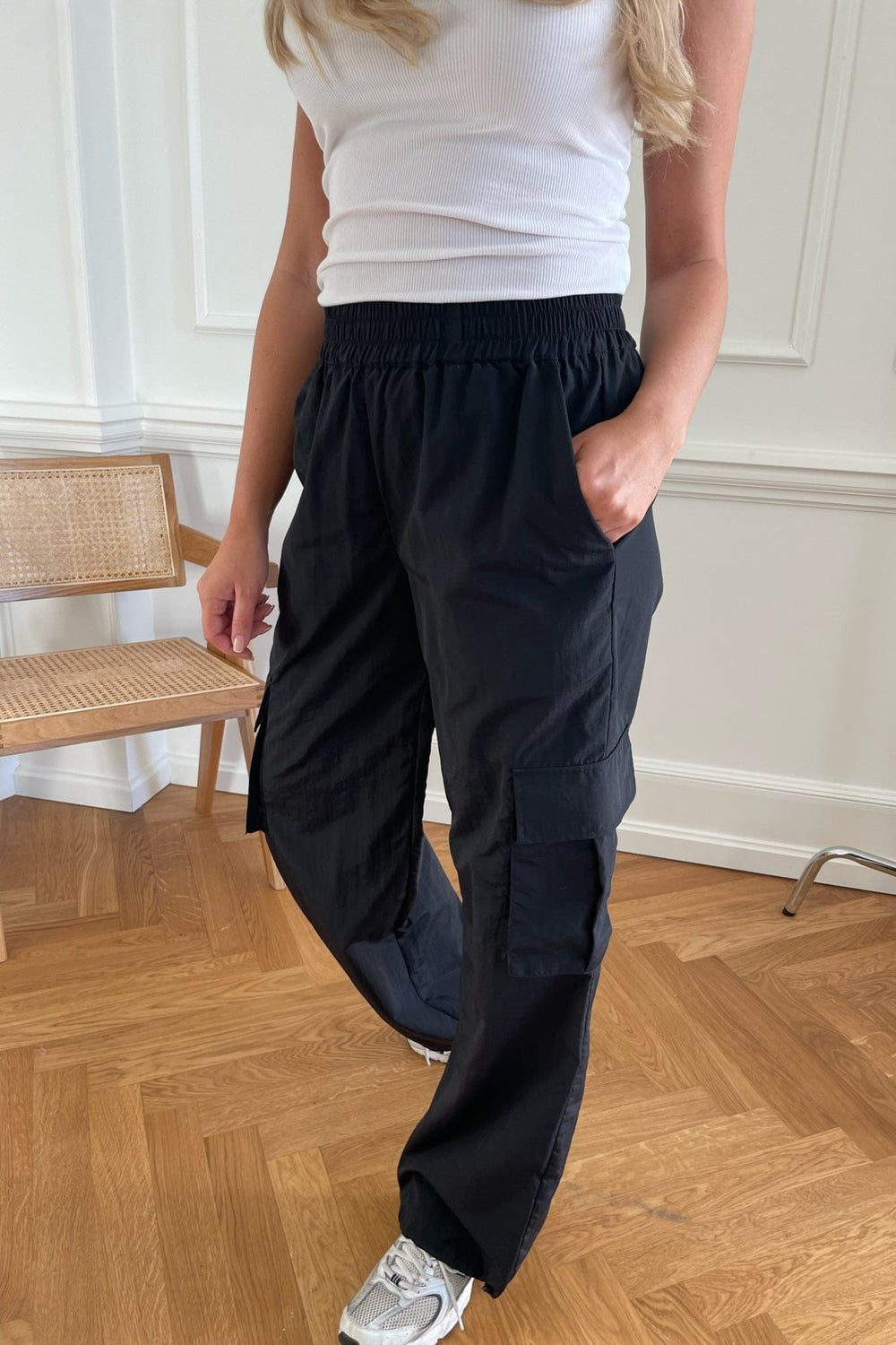 Liva Cargo Pants - Black | Bukser | Smuk - Dameklær på nett