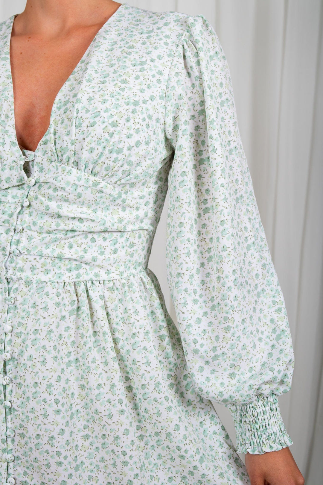 Long Adel Dress - Soft Green Flower | Kjoler | Smuk - Dameklær på nett