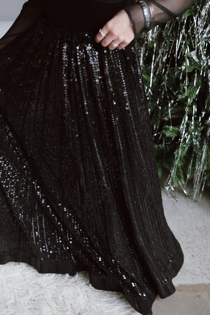 Long Sequin Skirt Black & Black | Skjørt | Smuk - Dameklær på nett
