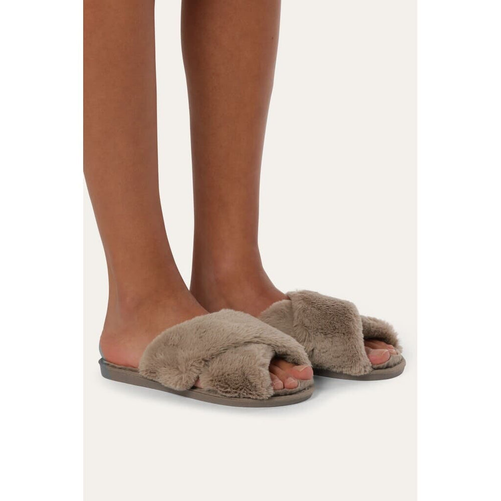 Lou Faux Fur Slippers Taupe | Sko | Smuk - Dameklær på nett