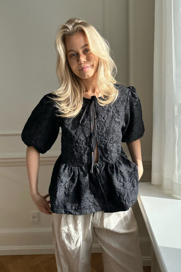 Lula Top Black | Topper | Smuk - Dameklær på nett
