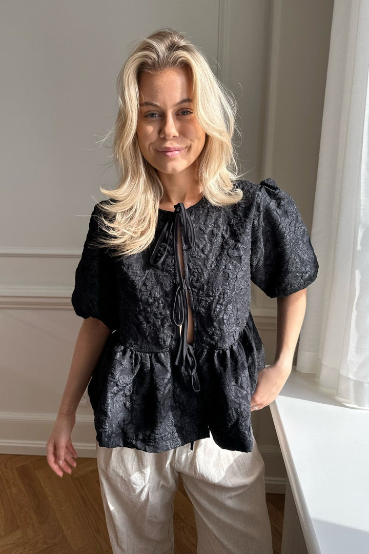 Lula Top Black | Topper | Smuk - Dameklær på nett