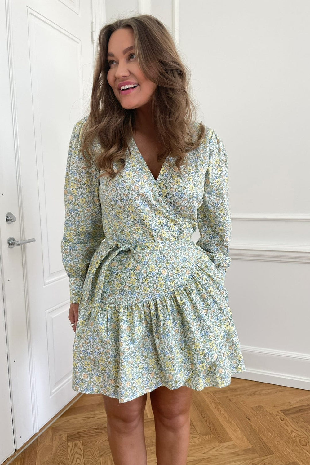 Maddy Dress - Pastel Garden Green | Kjoler | Smuk - Dameklær på nett