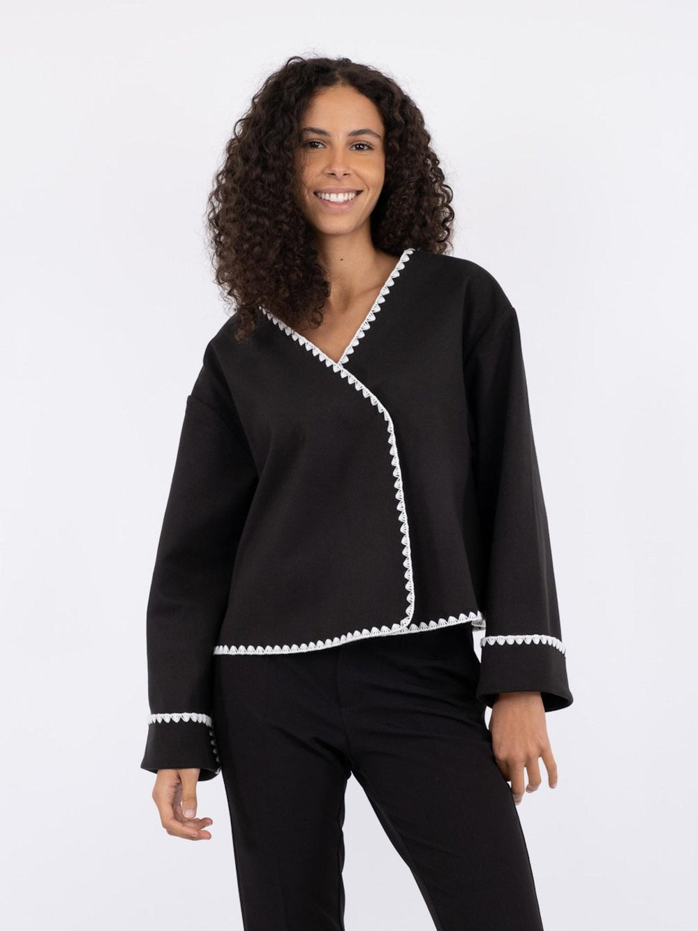 Malikka Contrast Jacket Black | Yttertøy | Smuk - Dameklær på nett