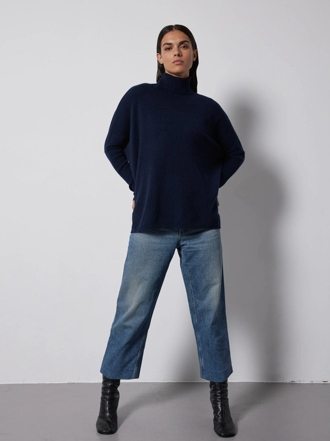 Margareth Poncho Sweater Bleu Nuit | Genser | Smuk - Dameklær på nett