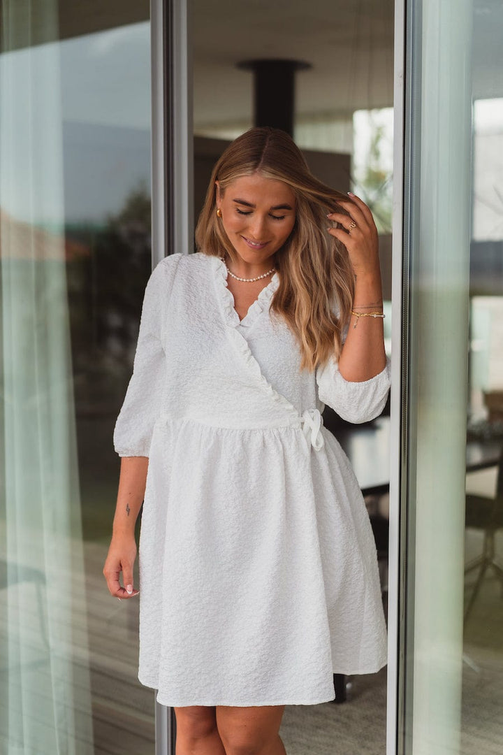 Mica Dress White | Kjoler | Smuk - Dameklær på nett