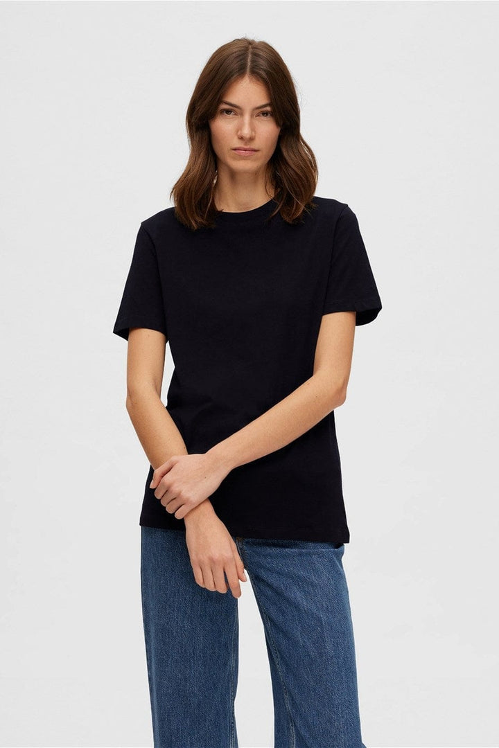 Myessential Ss O-Neck Tee Black | Topper | Smuk - Dameklær på nett