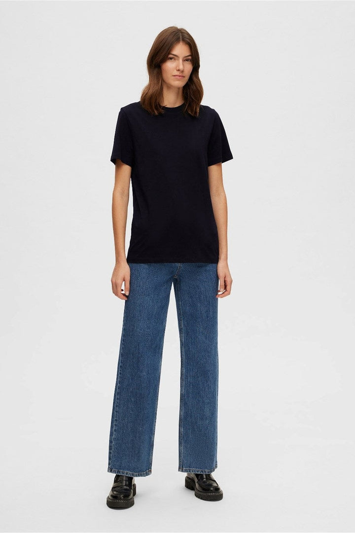 Myessential Ss O-Neck Tee Black | Topper | Smuk - Dameklær på nett
