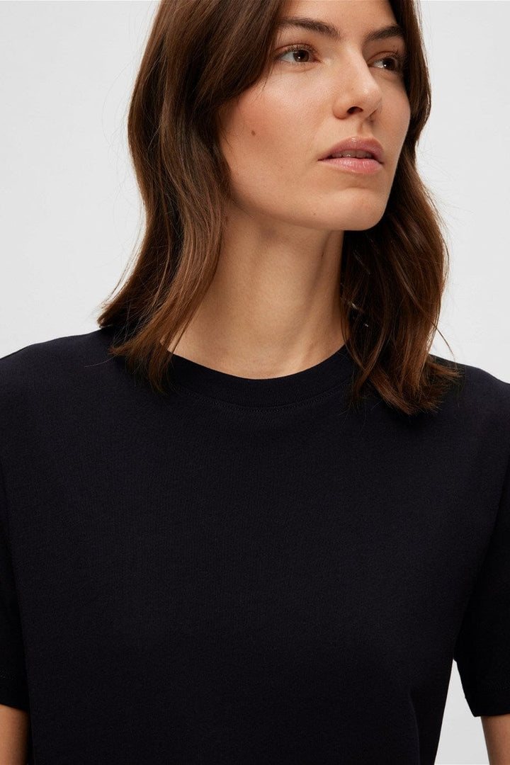Myessential Ss O-Neck Tee Black | Topper | Smuk - Dameklær på nett