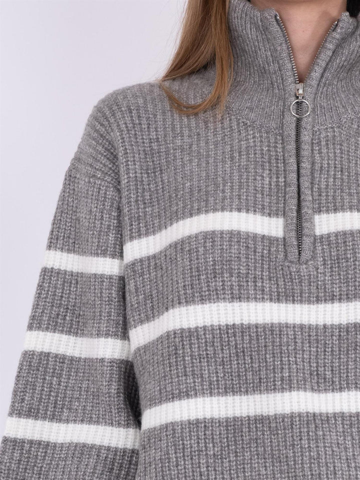 Nevena Stripe Knit Blouse Dark Grey/Off White | Genser | Smuk - Dameklær på nett