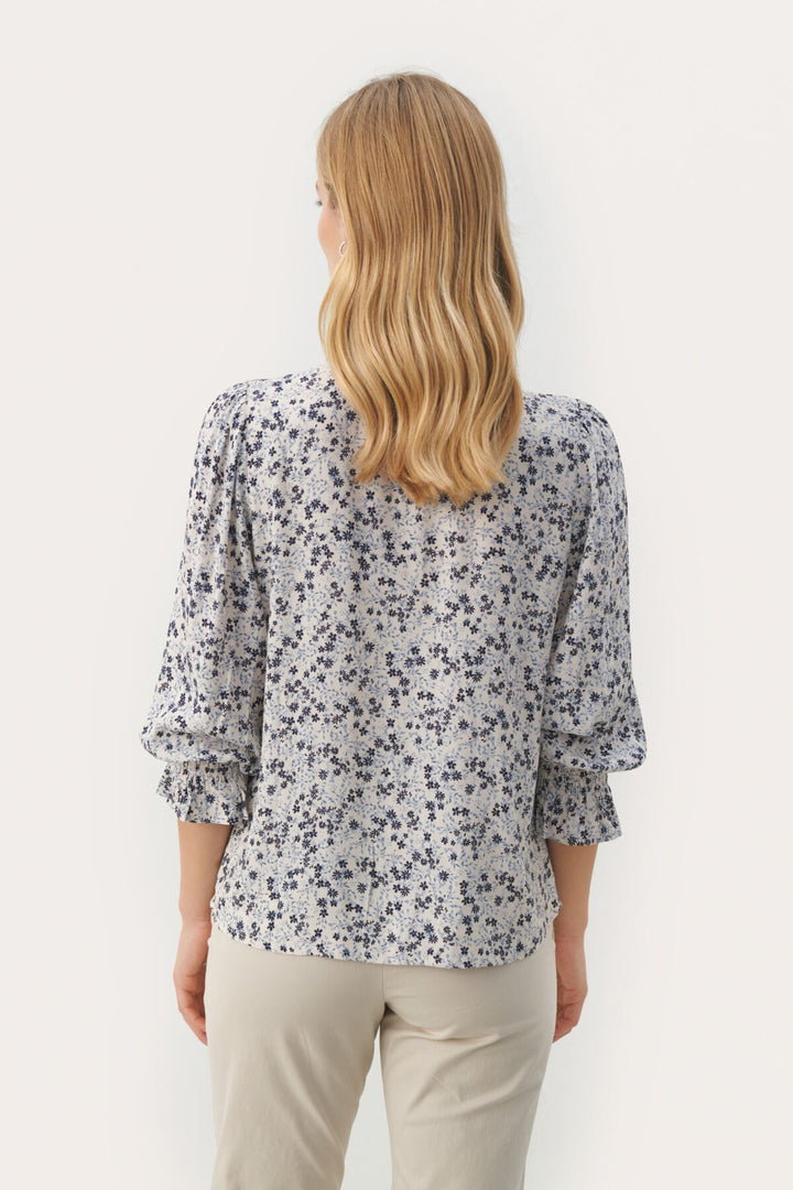 Nevinpw Shirt Dark Navy Mini Flower Print | Skjorter og bluser | Smuk - Dameklær på nett