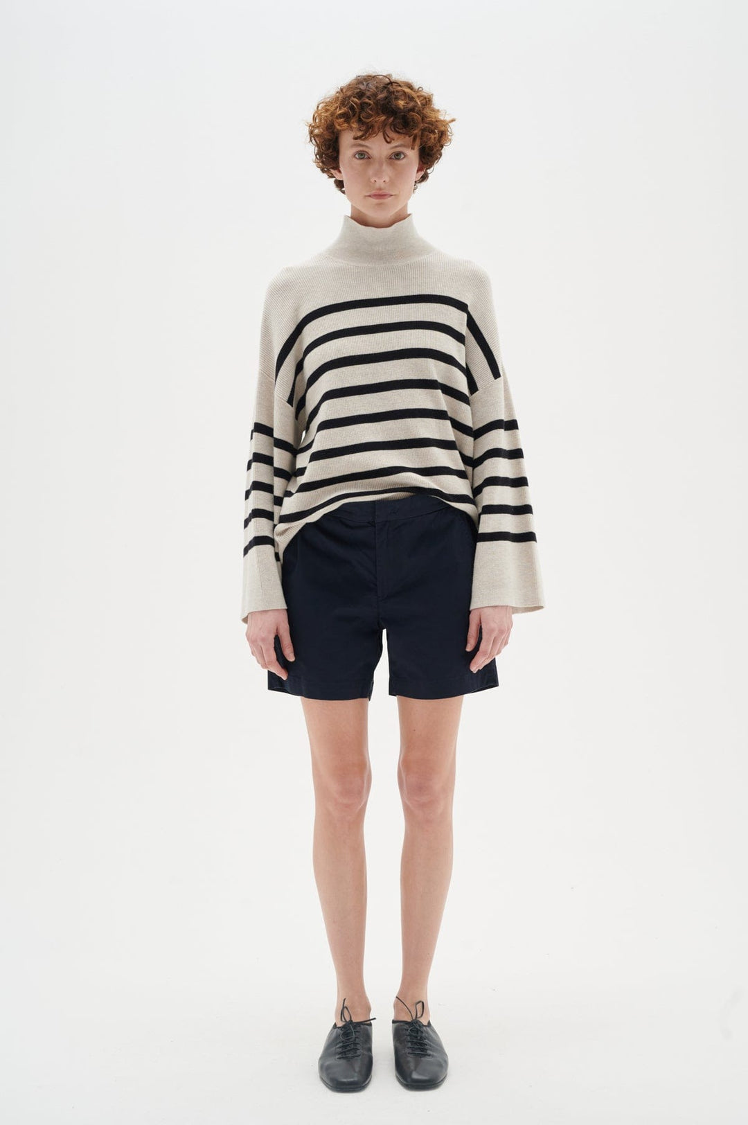 Opeyaiw Shorts Marine Blue | Shorts | Smuk - Dameklær på nett