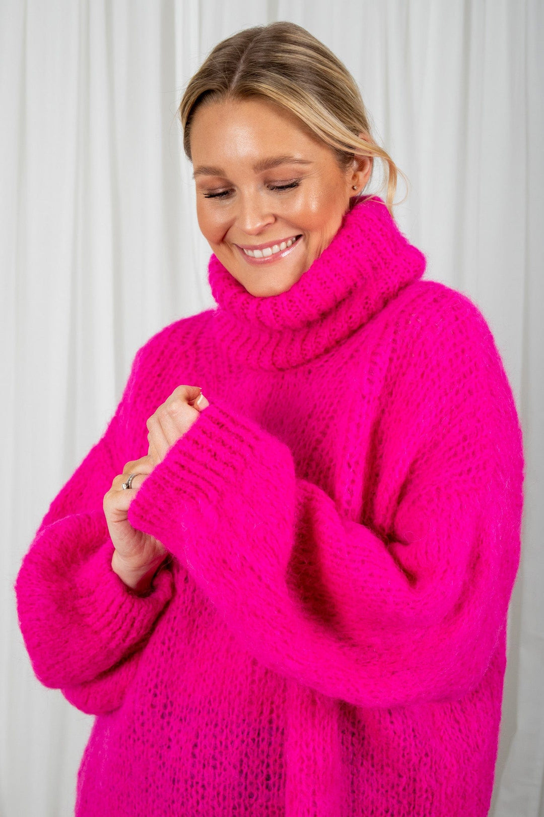 Pepper Roll Neck Alpaca Pullover Neon Pink | Genser | Smuk - Dameklær på nett