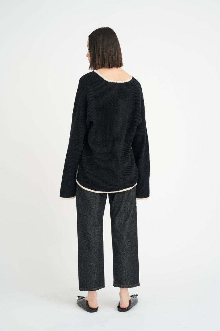 Pethraiw Pullover Black | Genser | Smuk - Dameklær på nett