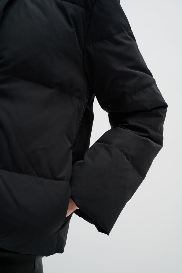 Phyllysiw Down Jacket Black | Yttertøy | Smuk - Dameklær på nett