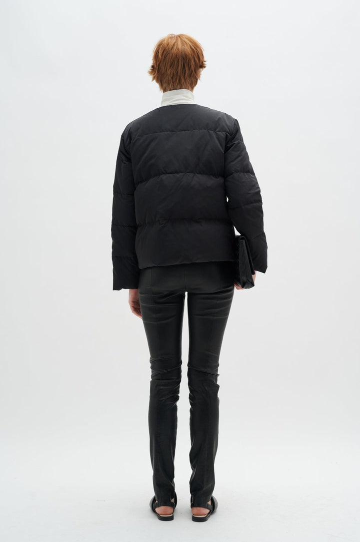 Phyllysiw Down Jacket Black | Yttertøy | Smuk - Dameklær på nett