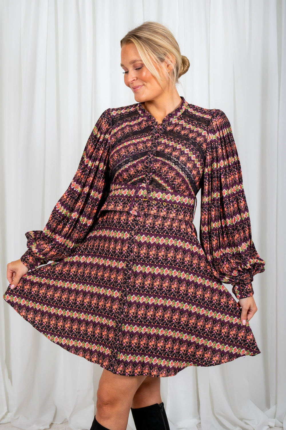 Plisse Mini Dress Flowervine | Kjoler | Smuk - Dameklær på nett