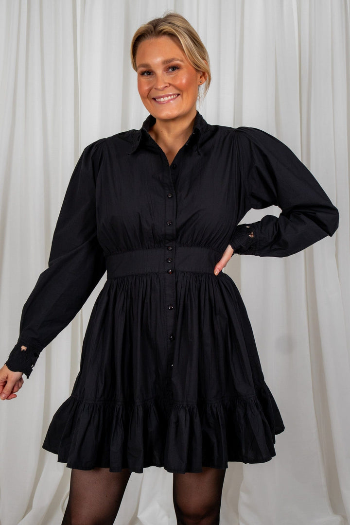 Poplin Mini Dress Black | Kjoler | Smuk - Dameklær på nett