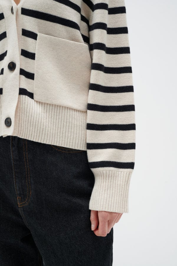 Rafeeiw Small Cardigan French Oak / Black | Genser | Smuk - Dameklær på nett