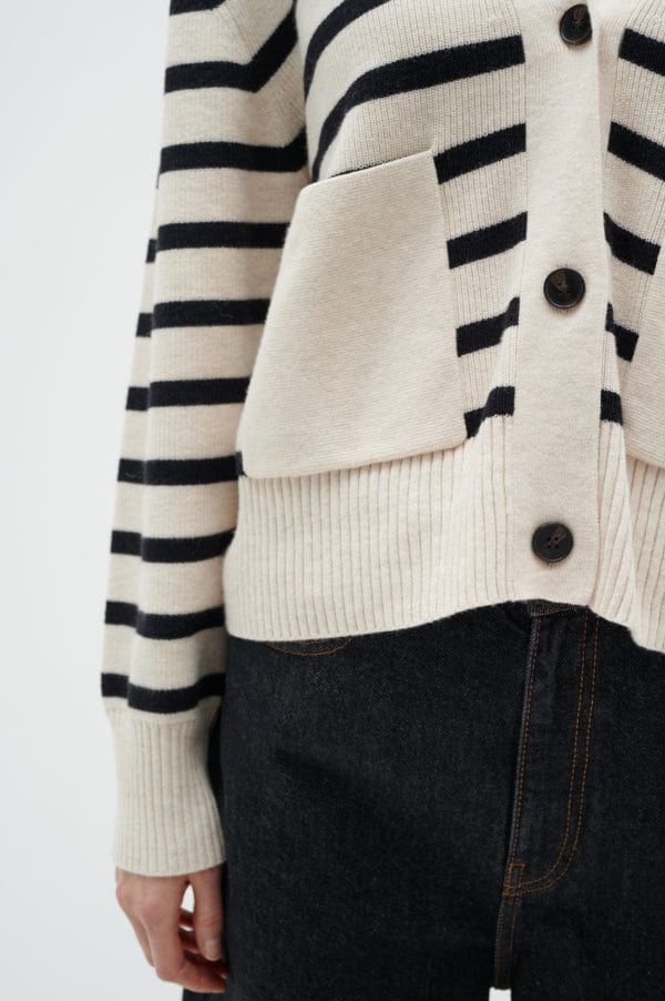 Rafeeiw Small Cardigan French Oak / Black | Genser | Smuk - Dameklær på nett