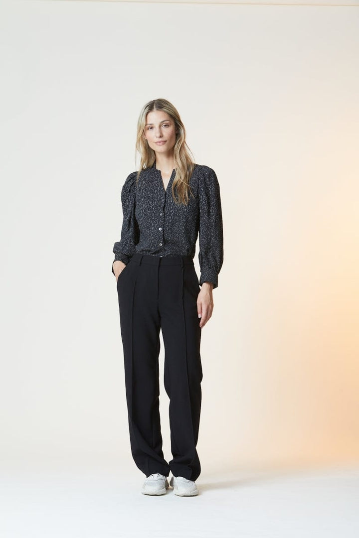 Rigmor shirt Black | Skjorter og bluser | Smuk - Dameklær på nett
