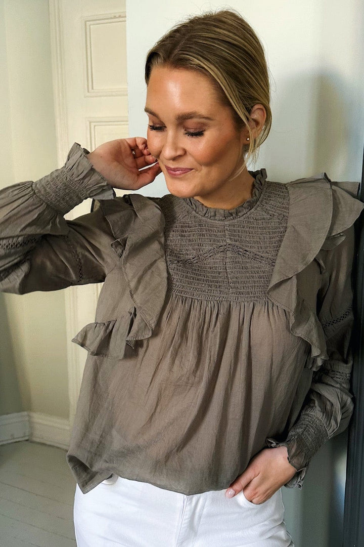 Sarna S Voile Blouse Smoke Green | Skjorter og bluser | Smuk - Dameklær på nett