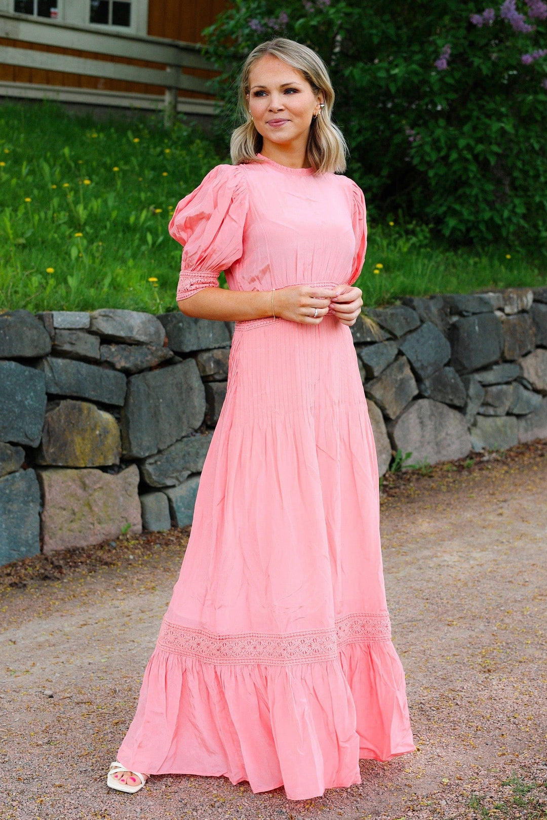 Satin Embroidery Dress Pink | Kjoler | Smuk - Dameklær på nett