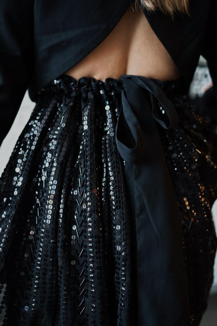 Short Sequin Skirt Black & Black | Skjørt | Smuk - Dameklær på nett