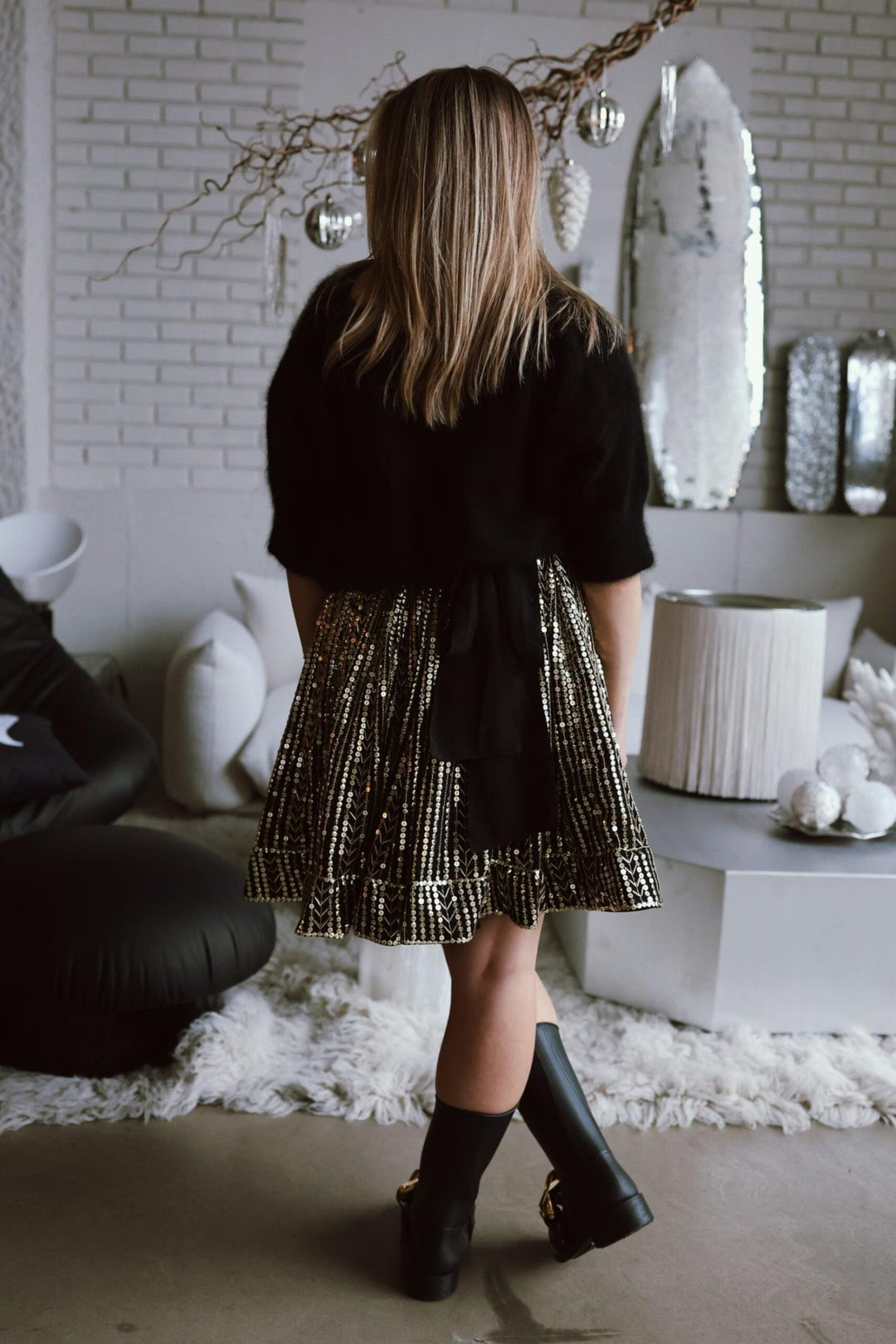 Short Sequin Skirt Black & Gold | Skjørt | Smuk - Dameklær på nett