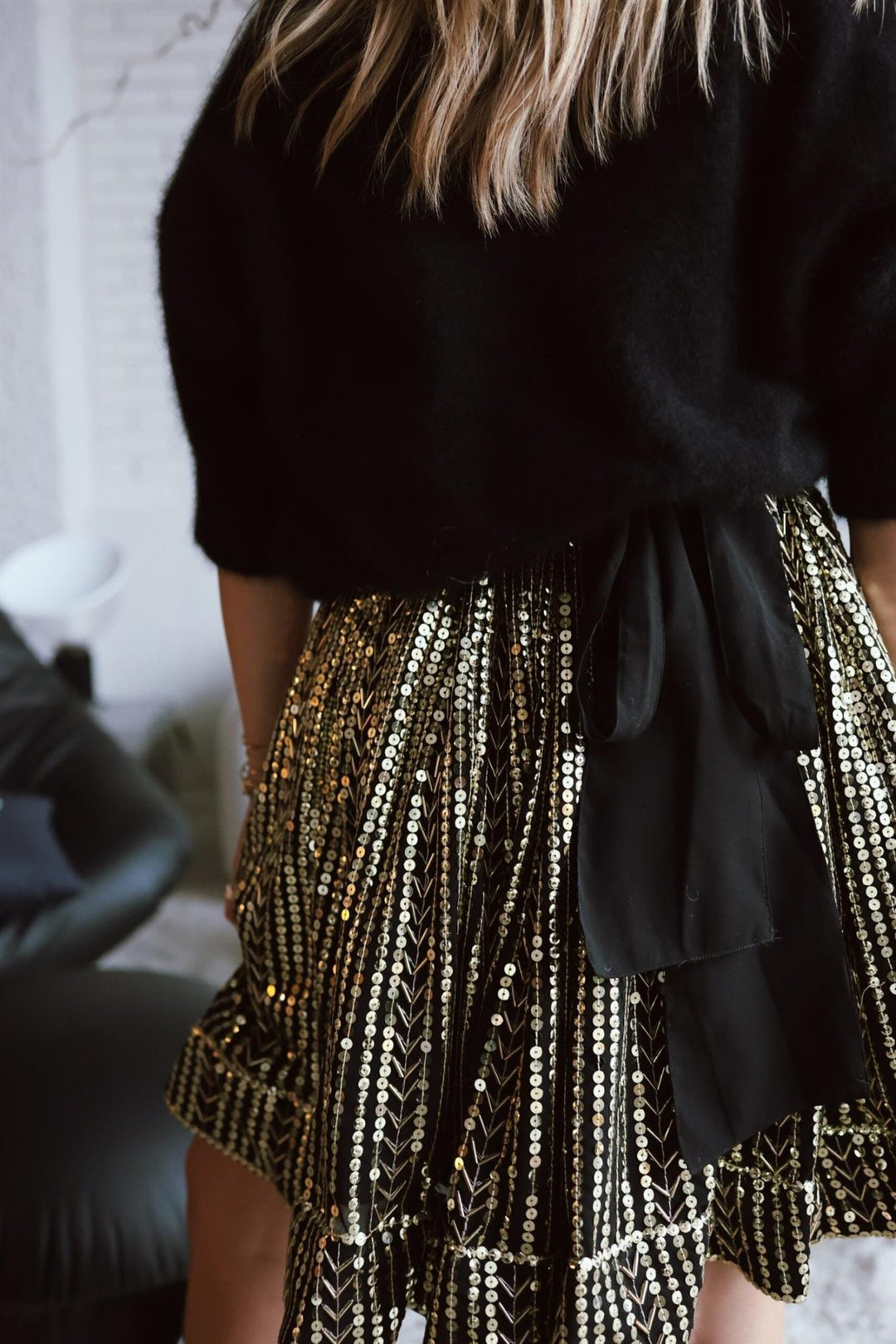 Short Sequin Skirt Black & Gold | Skjørt | Smuk - Dameklær på nett