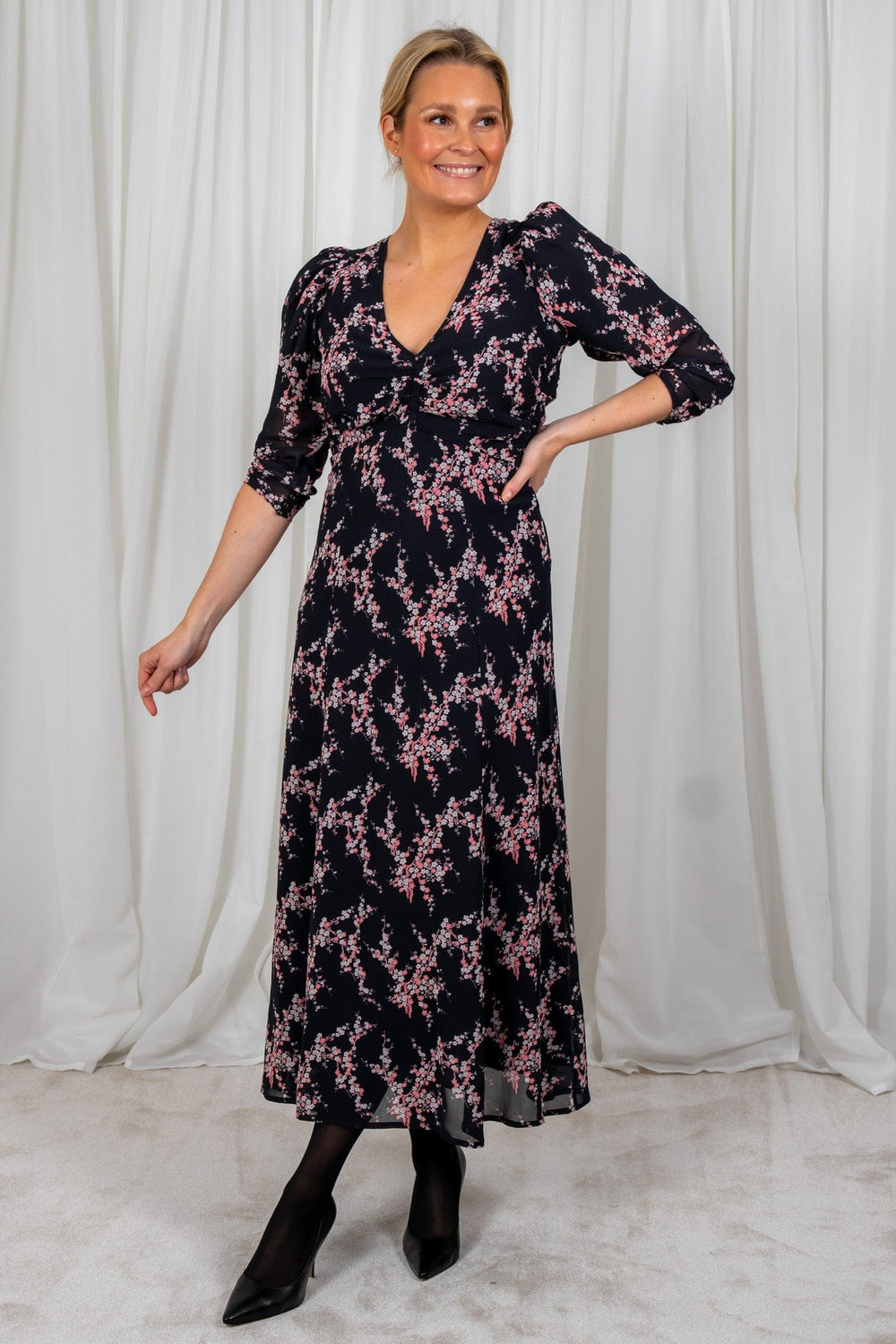 Spring Midi Dress Cherry Blossom | Kjoler | Smuk - Dameklær på nett