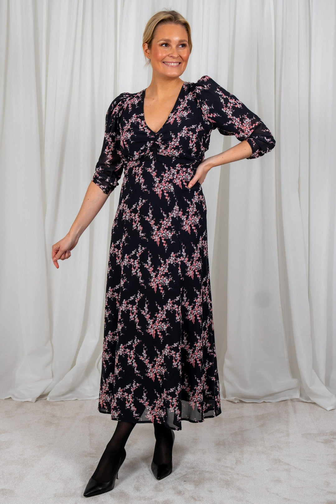Spring Midi Dress Cherry Blossom | Kjoler | Smuk - Dameklær på nett