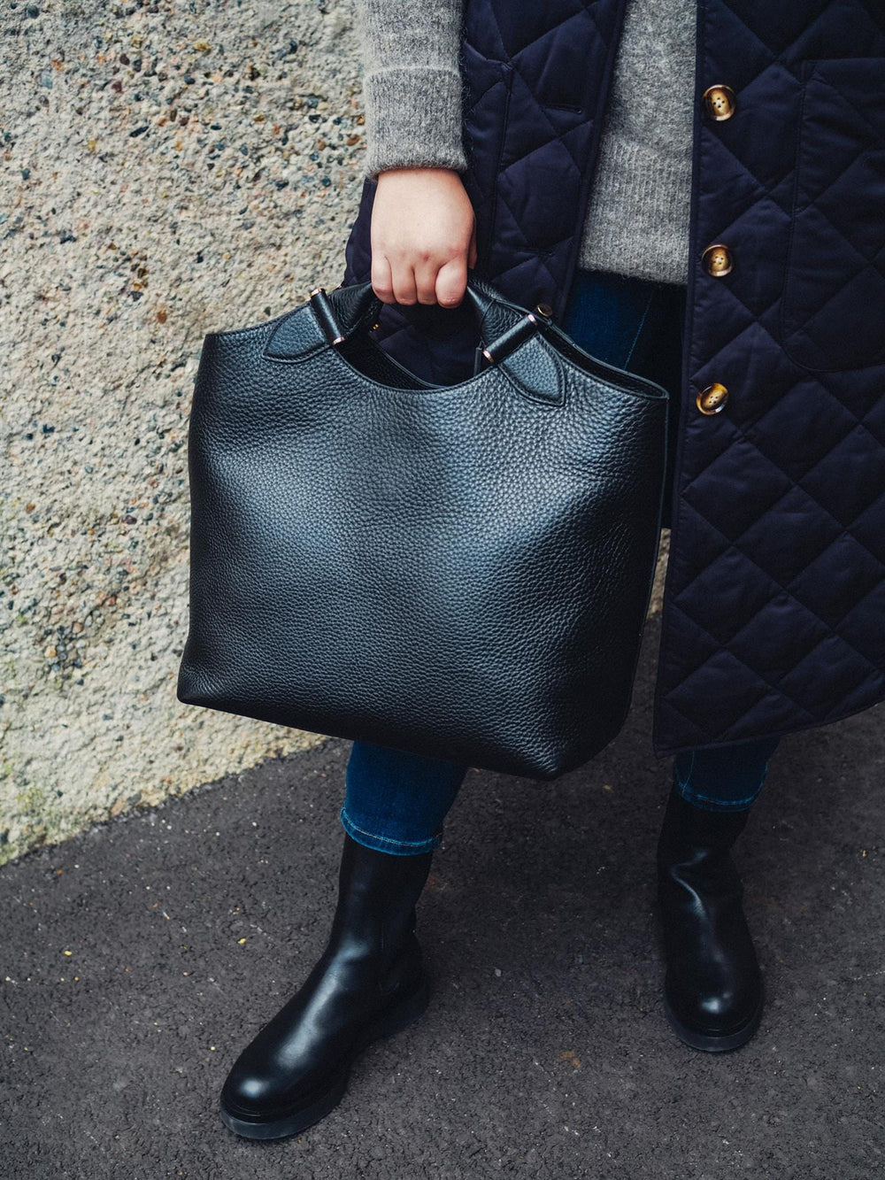 Stella Big Tote Black | Accessories | Smuk - Dameklær på nett