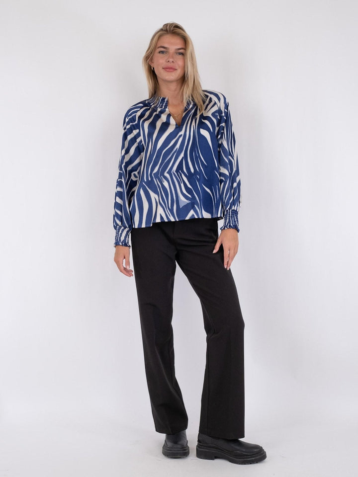 Stone Wave Line Blouse Blue | Skjorter og bluser | Smuk - Dameklær på nett