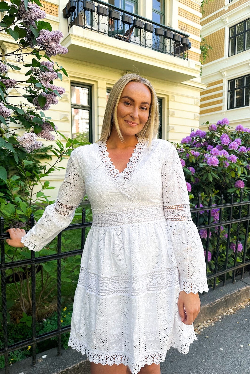 Suzanne Mini Dress White | Kjoler | Smuk - Dameklær på nett