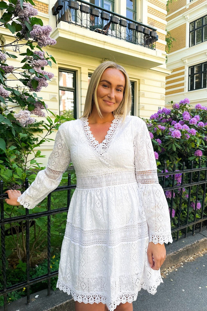 Suzanne Mini Dress White | Kjoler | Smuk - Dameklær på nett