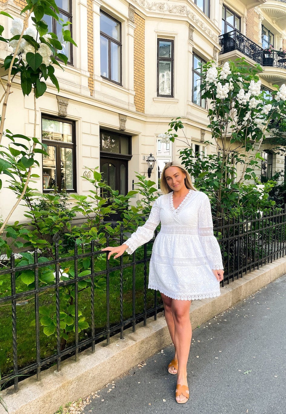 Suzanne Mini Dress White | Kjoler | Smuk - Dameklær på nett