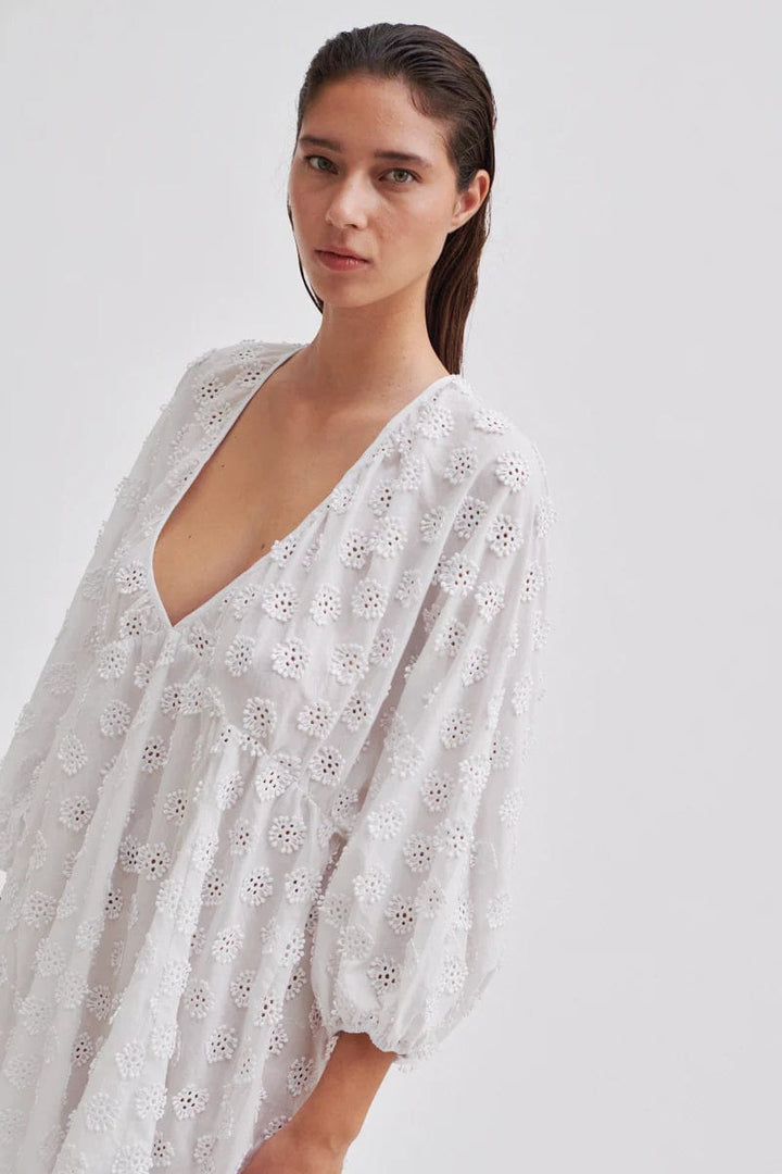 Taormina Dress Bright White | Kjoler | Smuk - Dameklær på nett