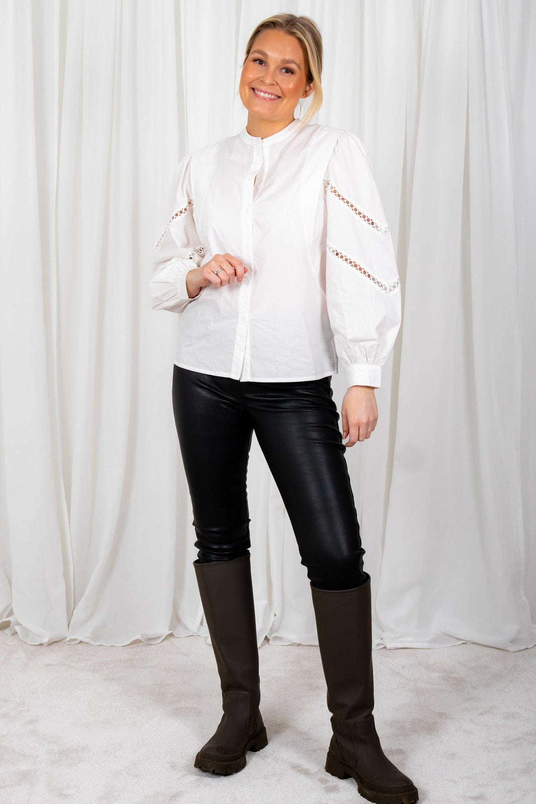 Tiffi Shirt White | Skjorter og bluser | Smuk - Dameklær på nett