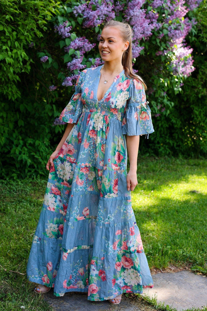 Twisted Maxi Dress Blue Bouquet | Kjoler | Smuk - Dameklær på nett