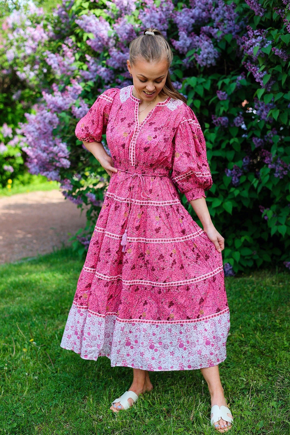 Twisted Midi Dress Pink Flower Combo | Kjoler | Smuk - Dameklær på nett