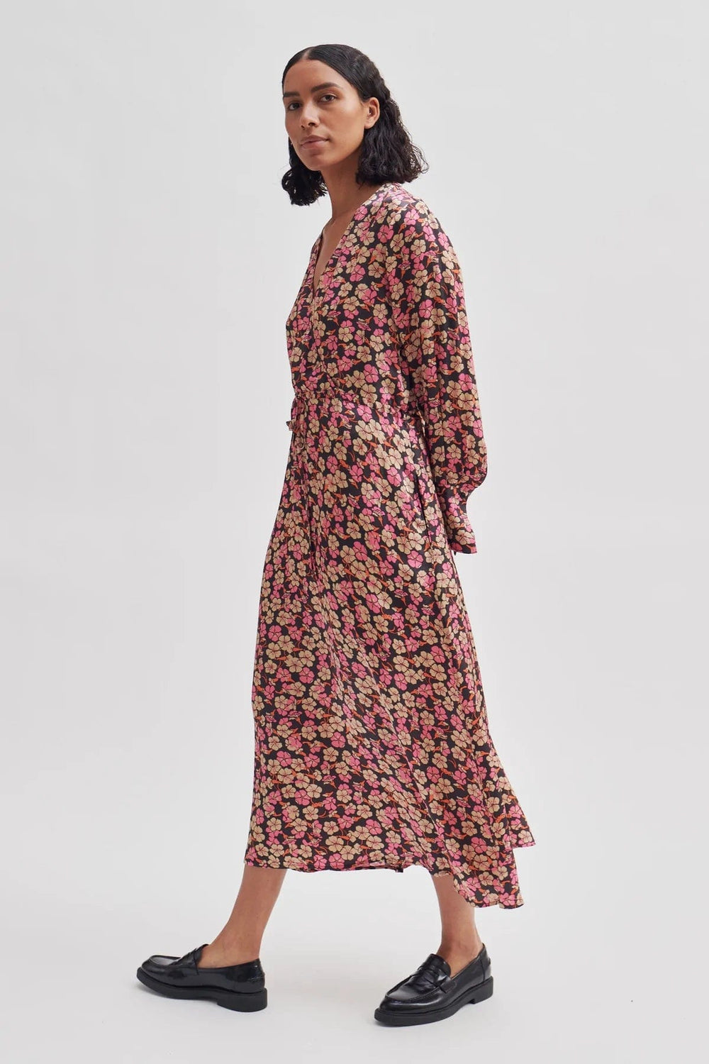 Victory V-Neck Dress - Camellia Rose | Kjoler | Smuk - Dameklær på nett