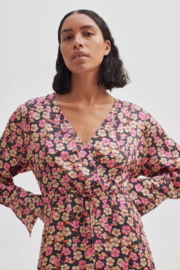 Victory V-Neck Dress - Camellia Rose | Kjoler | Smuk - Dameklær på nett
