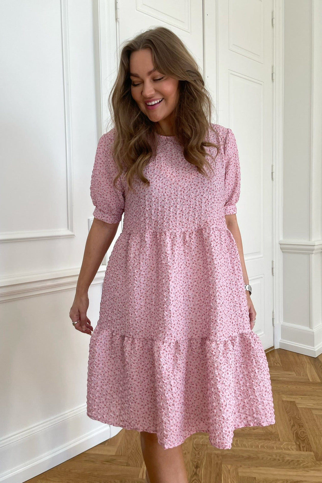 Vilma Dress - Rhubarb Flower | Kjoler | Smuk - Dameklær på nett