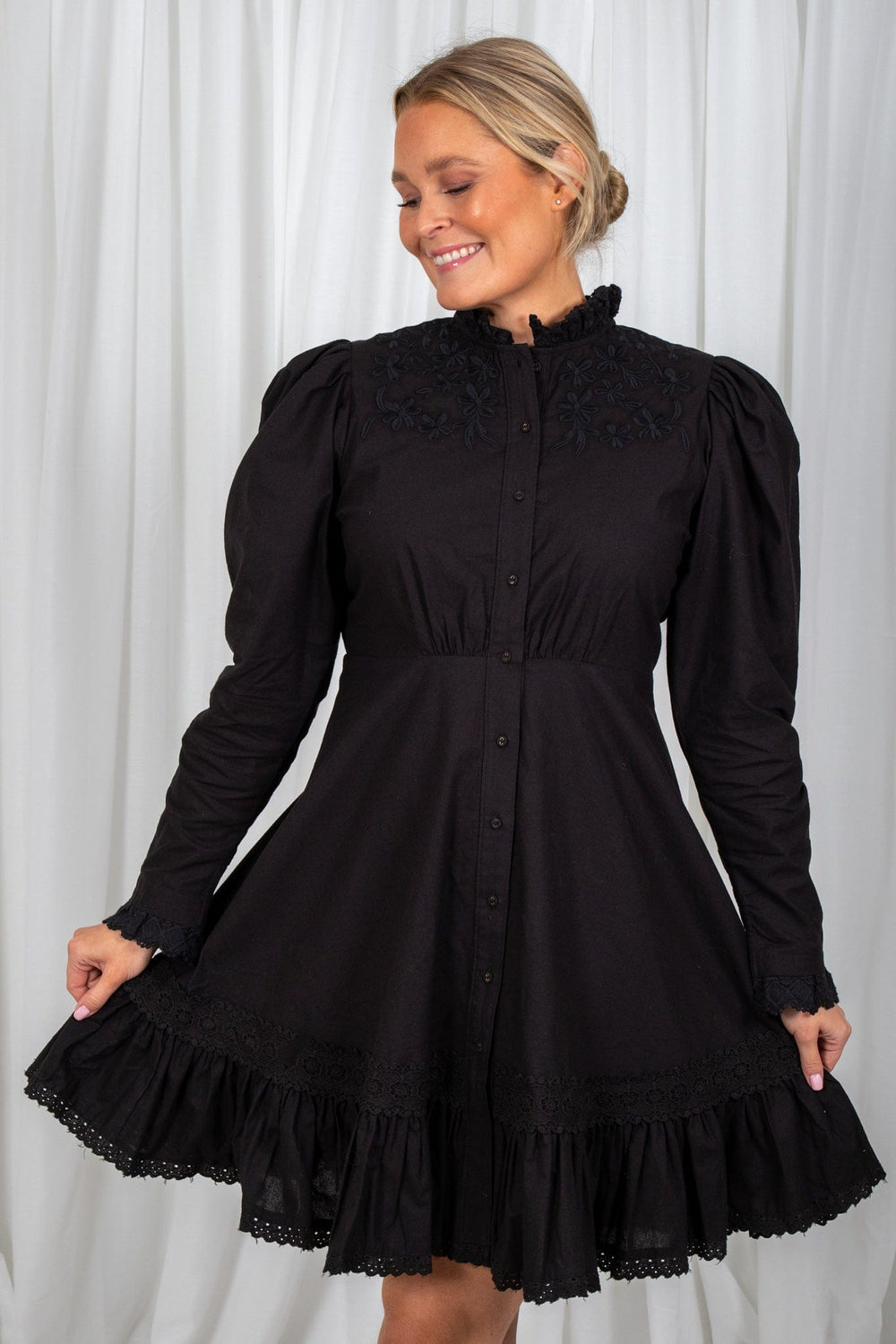 Winter Cotton Button Down Dress Black | Kjoler | Smuk - Dameklær på nett
