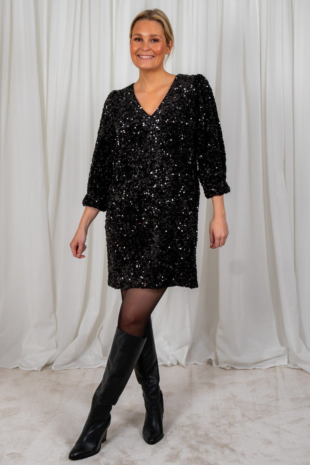 Winternalia Dress Black | Kjoler | Smuk - Dameklær på nett