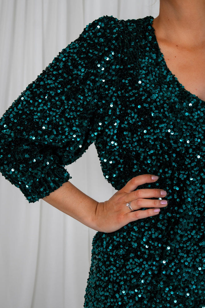 Winternalia Dress Tropical Green | Kjoler | Smuk - Dameklær på nett