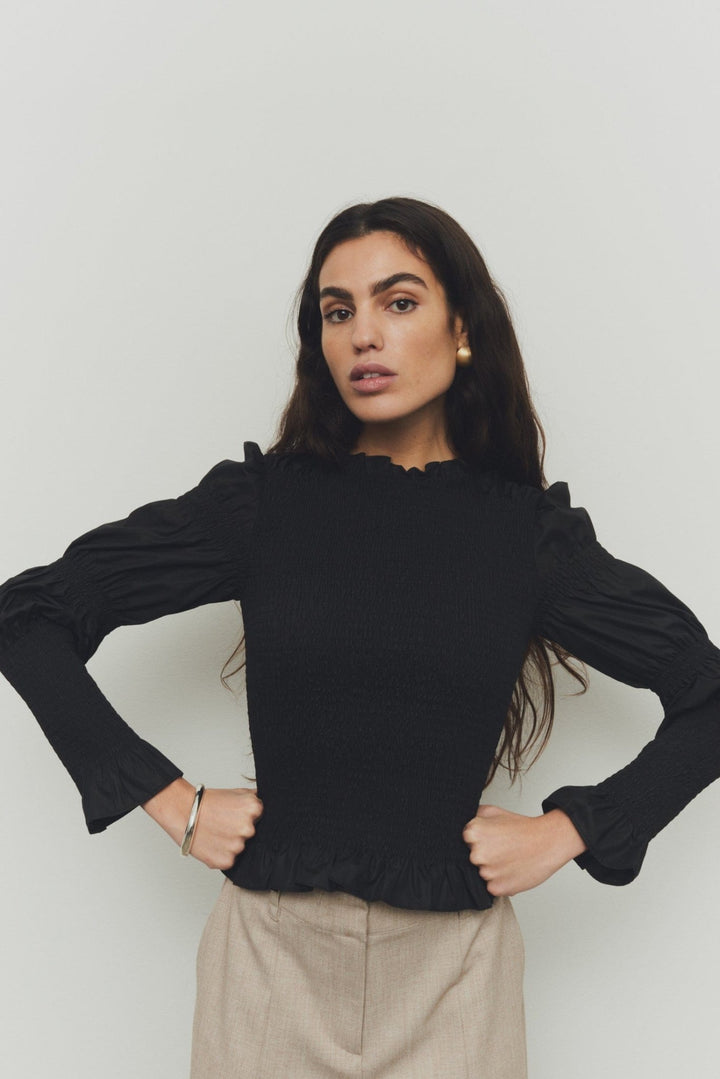 Yaschemma Ls Smock Top Black | Topper | Smuk - Dameklær på nett